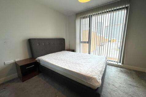 Bedroom 2 pic 2.jpeg