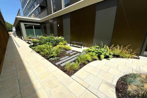 Courtyard garden pic 2.jpeg