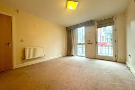 Lounge dining room.jpeg