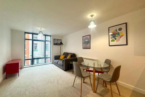 Living room pic 2.jpeg