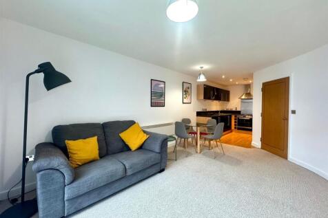 Living room pic 1.jpeg