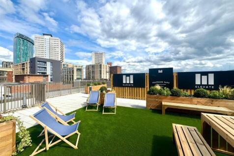 Roof terrace pic 3.jpeg