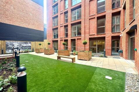 Communal garden 1 pic 2.jpeg