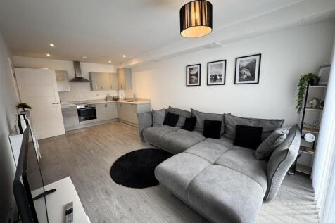 Living room pic 2.jpeg