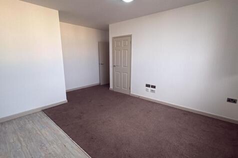 Living area pic 3.jpeg