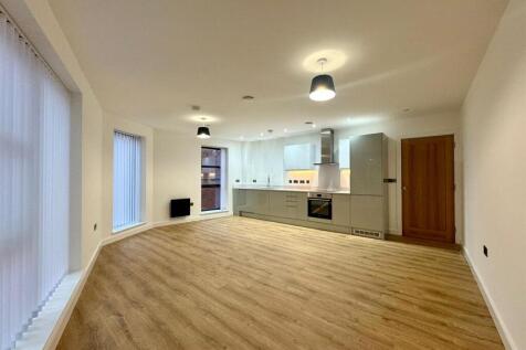 Living room pic 2.jpeg