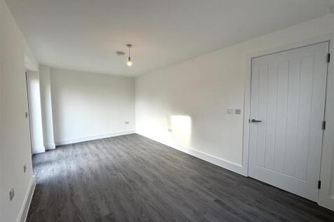 Living room pic 5.jpeg