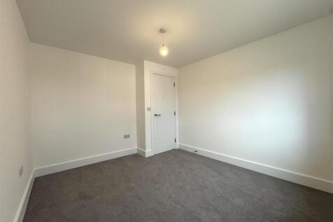 Bedroom 2 pic 4.jpeg