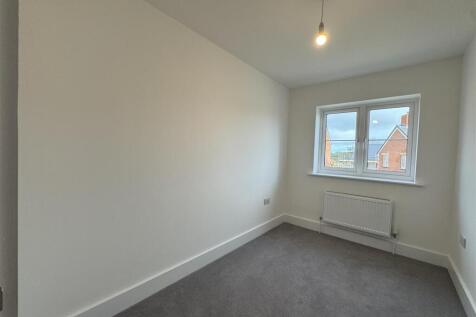 Bedroom 3 pic 3.jpeg