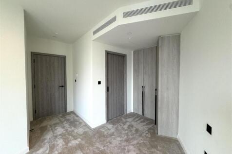 Bedroom 1 pic 3.jpeg