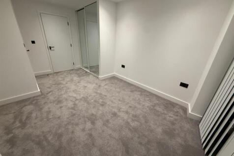 WhatsApp Image 2025-12-11 at 17.15.47 (1).jpeg