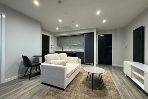 Living area pic 6.jpeg