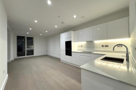 Living space pic 2.jpeg