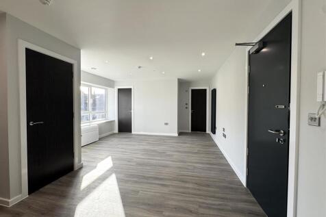 Living room pic 5.jpeg