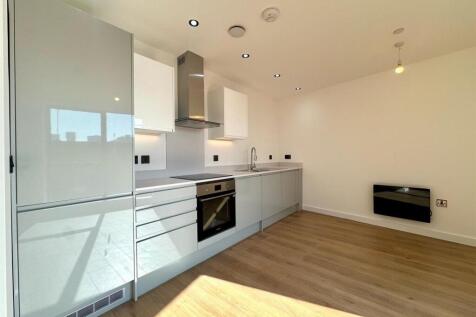 Kitchen pic 3.jpeg
