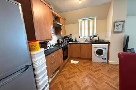 Kitchen pic 2.jpg