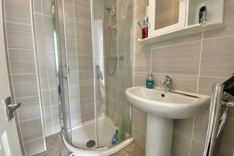 Ensuite shower
