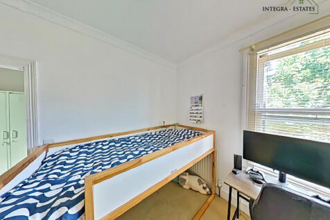 Middle bedroom two