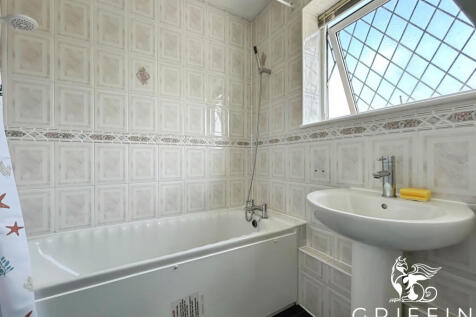 4ef70c02bathroom