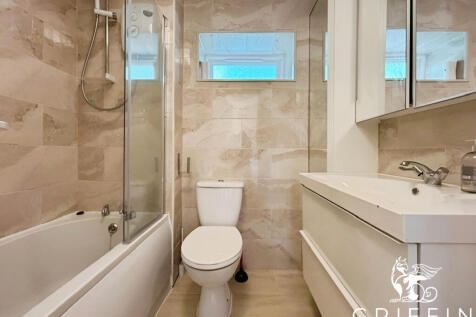 72f881a2bathroom