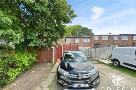 d6ceec03rear20access20and20parking1