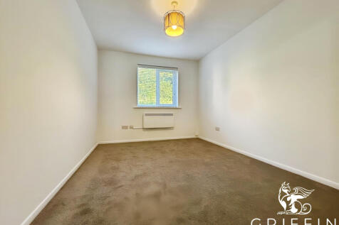 9109f043bedroom1