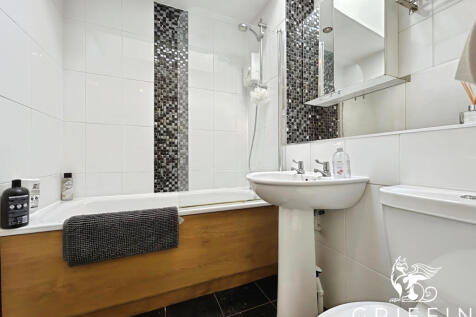 d00a3f28bathroom