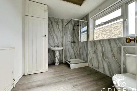 87615232bathroom