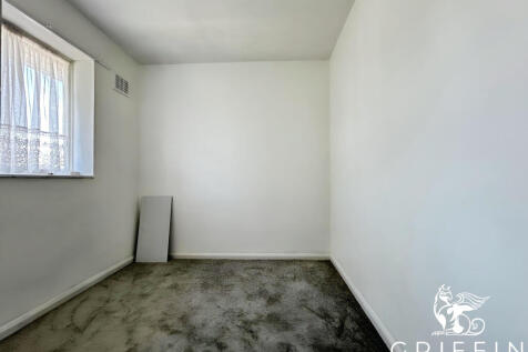 6563cfbebedroom3