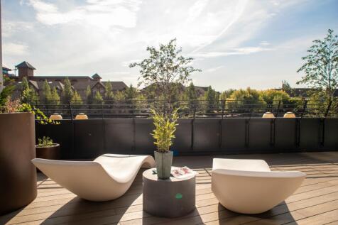 Podium Garden