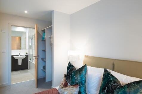 Bedrooms (6)