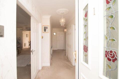 1 Eleanora Gardens