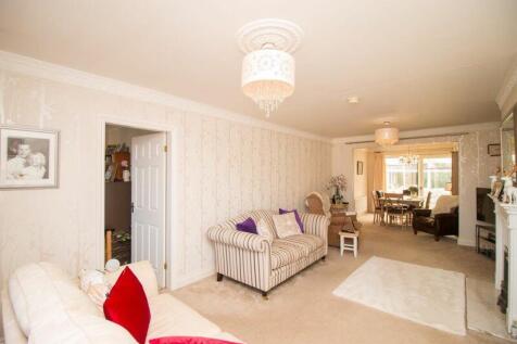 1 Eleanora Gardens