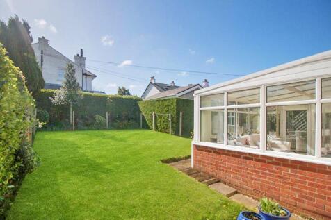 1 Eleanora Gardens