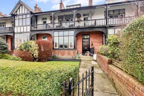 11 Albany Road