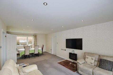 9 Sunnybank Avenue
