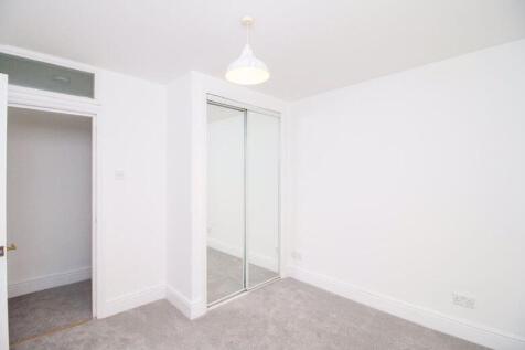 Apartment 2, 7 Clarence Terrace