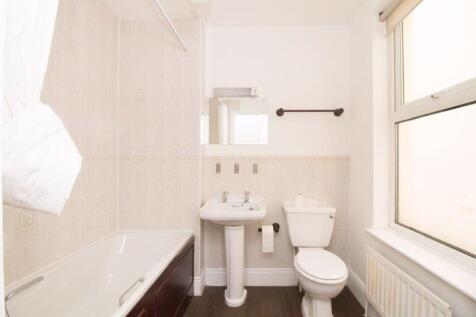 Apartment 2, 7 Clarence Terrace