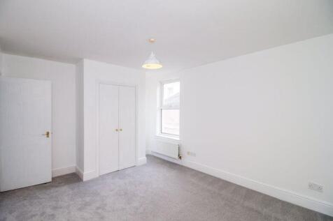 Apartment 2, 7 Clarence Terrace