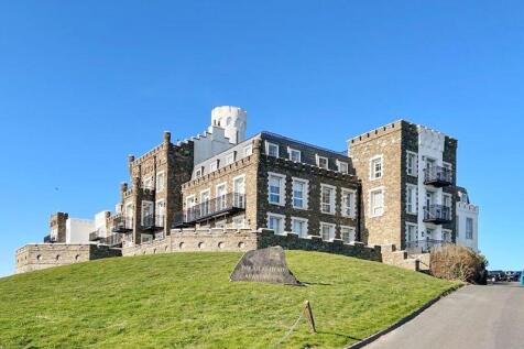 35 Douglas Head Apartments