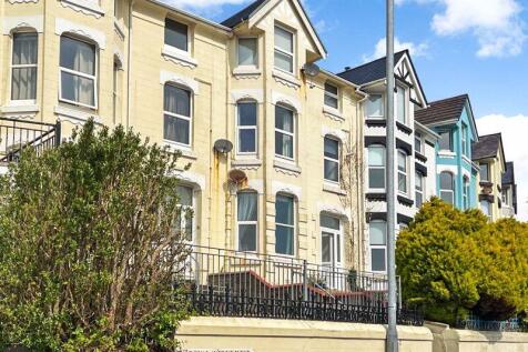 Flat 2, 7 Royal Avenue West