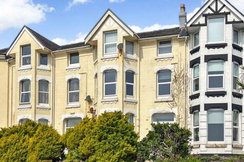 Flat 2, 7 Royal Avenue West