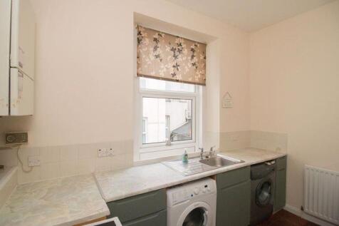 Flat 2, 24 Castle Street
