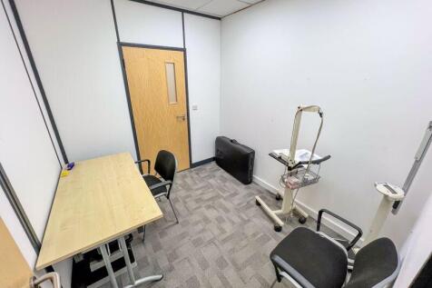 Unit B3, Eden Park