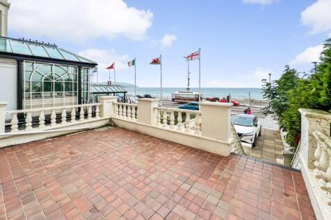 Beach Lodge