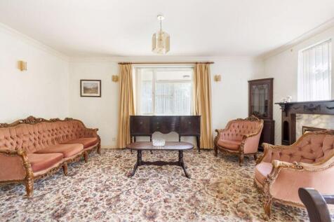 1 Ballure Grove