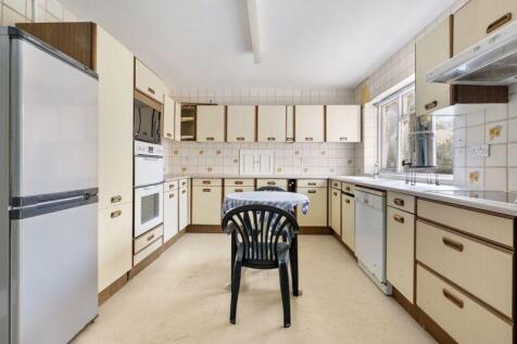 1 Ballure Grove