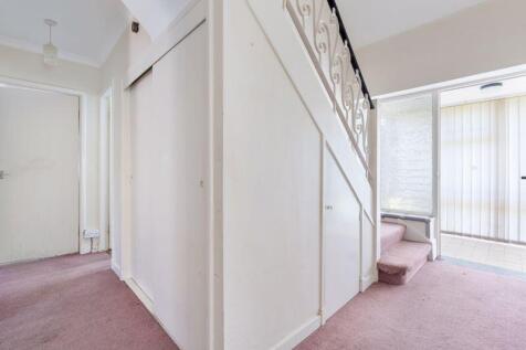 1 Ballure Grove