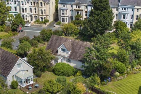 1 Ballure Grove