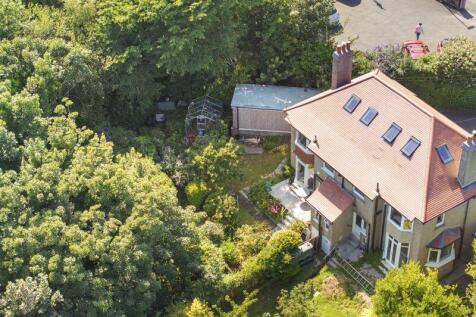 Weston, 74 Main Road